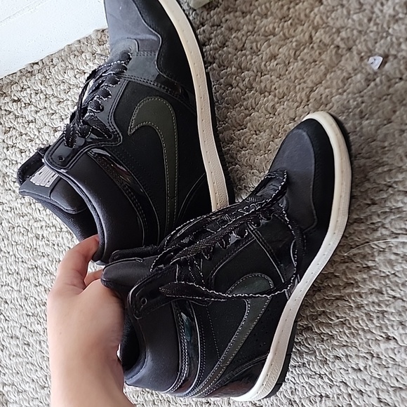 Nike Force Platform Sneaker - Picture 6 of 6